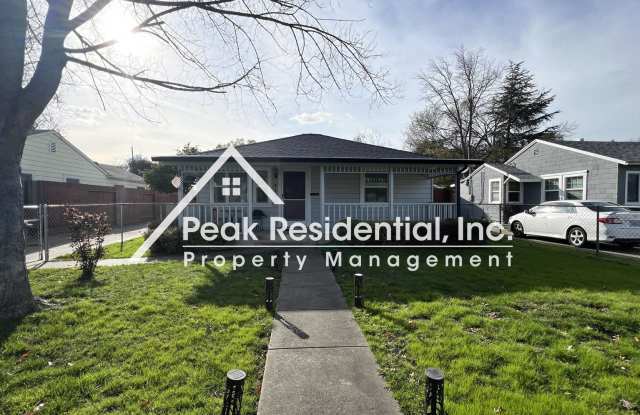 Charming Tahoe Park 2bd/1ba House with Large Yard! - 3120 63rd Street, Sacramento, CA 95820