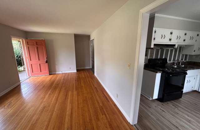 3bedroom 2 bath now ready to call home! Gallery 4