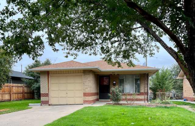 3 Bedroom Home Walking distance to Sloan Lake  Highlands! Available NOW!! photos photos