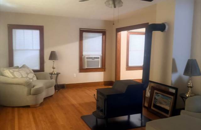 3 Br 1 Bath House Gallery 3