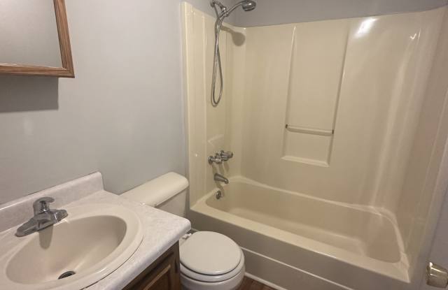 1021 West Hancock Street - B Gallery 3