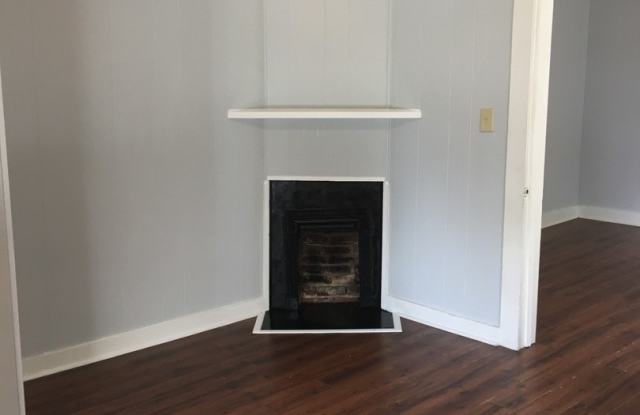 Your Own Home and Yard Centrally Located 3 Bedroom - $100 Off for First 3 Months! photos photos
