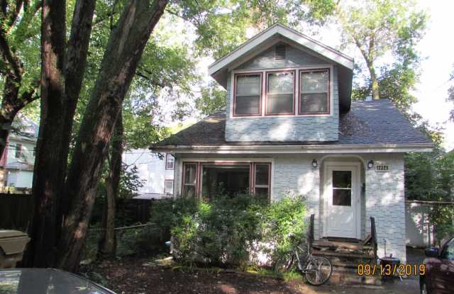 /Charming 3BR Near Downtown Madison - Available 8/15/2027 Gallery 3
