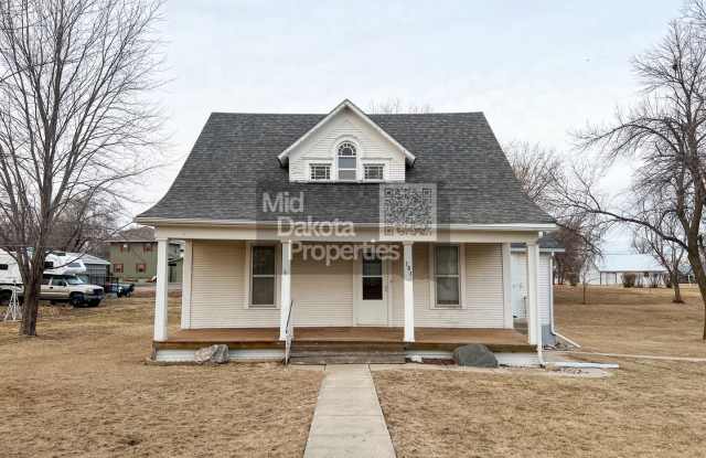 101 W Wisconsin Tripp SD-3 bedroom, 1.5 bathroom house photos photos 101 W Wisconsin Tripp SD-3 bedroom, 1.5 bathroom house photos photos
