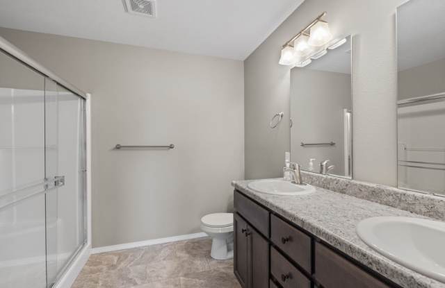 4 Bedroom Home in Springfield, Missouri Gallery 3