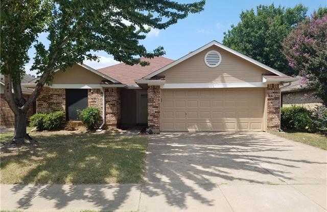 5608 Fox Hunt Drive - 5608 Fox Hunt Drive, Arlington, TX 76017