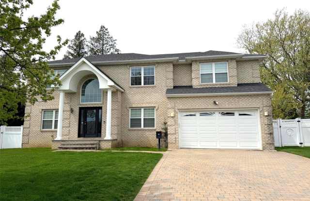 11 Putnam Avenue photos photos