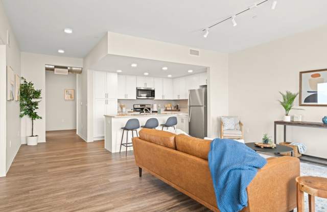 The Residence at Willow Falls Gallery 2