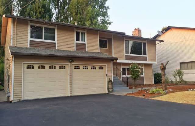 340 NE 94th St - 340 Northeast 94th Street, Seattle, WA 98115