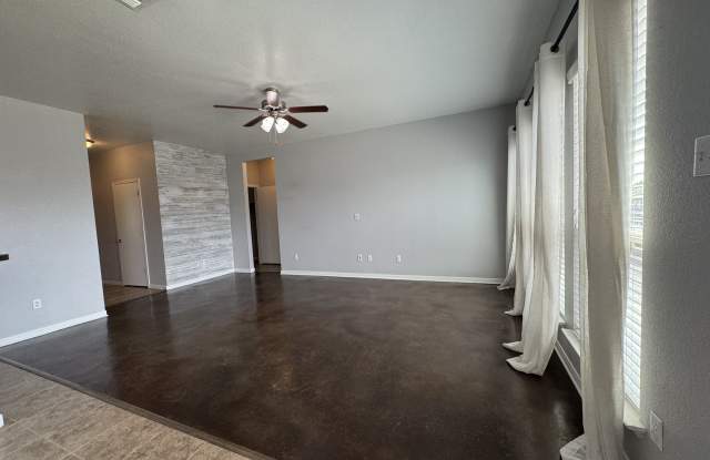 1112 Jamestown Drive Gallery 4