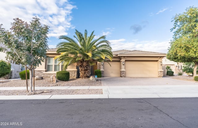 4362 E SANTA FE Court - 4362 East Santa Fe Court, Gilbert, AZ 85297