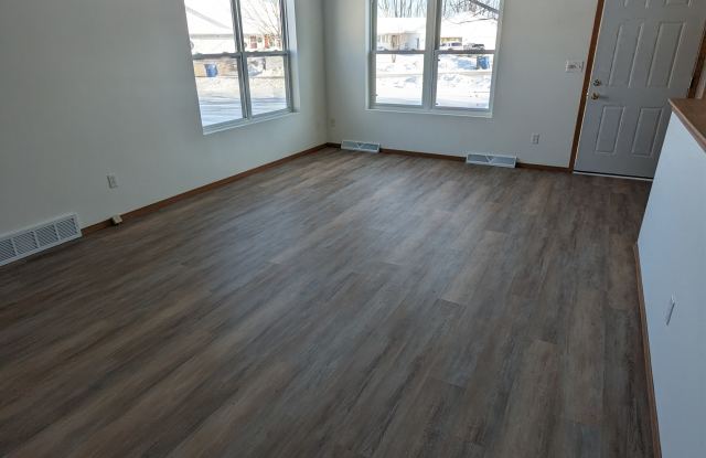 2949 Popplewood Ct Gallery 3