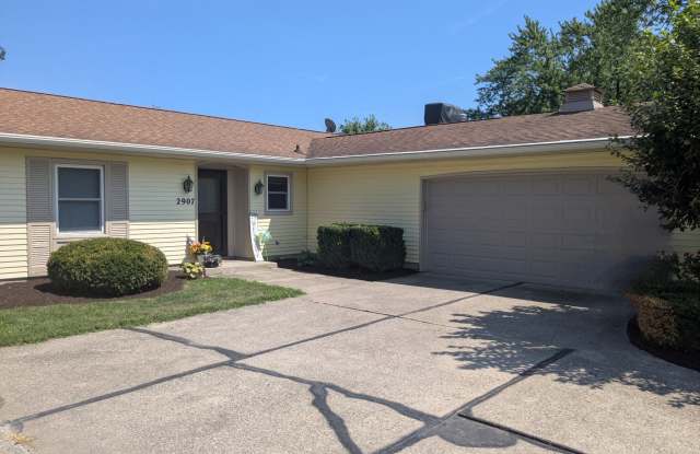 2907 Greenbriar Drive photos photos
