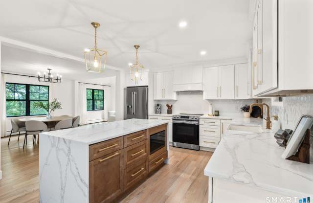 60 Mountain Road Gallery 3