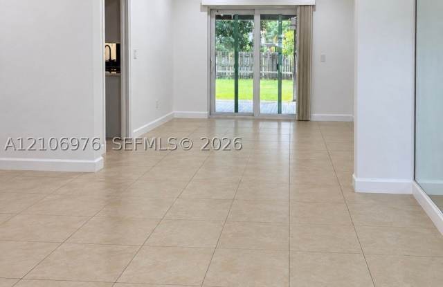 8376 NW 16th Street Gallery 4