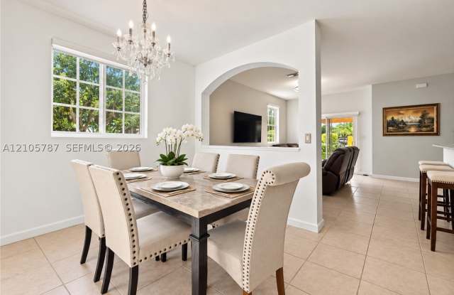 14244 SW 272nd Ln Gallery 3