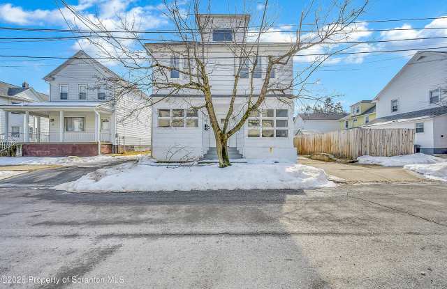 53 Sobieski Street unit: Top Floor - 53 Sobieski Street, Luzerne County, PA 18706