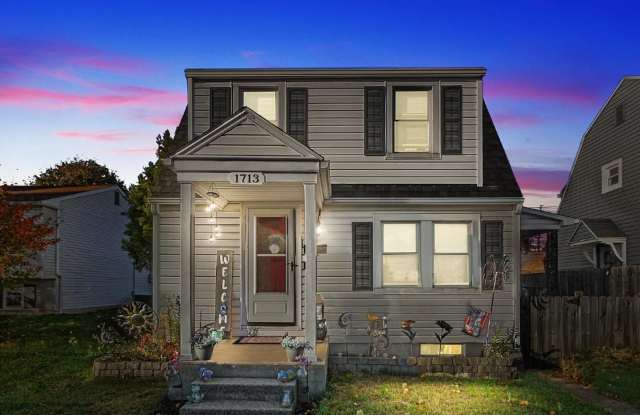 Charming 2 Bedroom, 1 Bath Home in West York Schools!! - 1713 Stanton Street, West York, PA 17404 Charming 2 Bedroom, 1 Bath Home in West York Schools!! - 1713 Stanton Street, West York, PA 17404