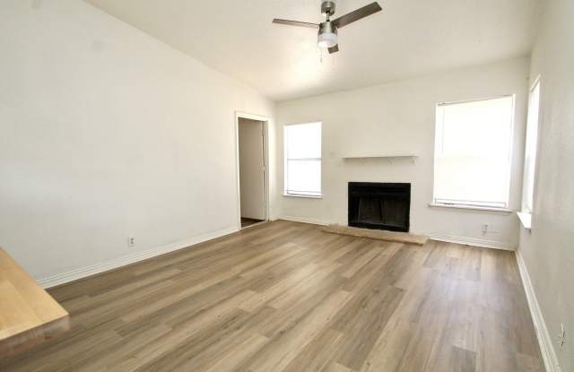 4001 COLONIAL SUN DR Gallery 4