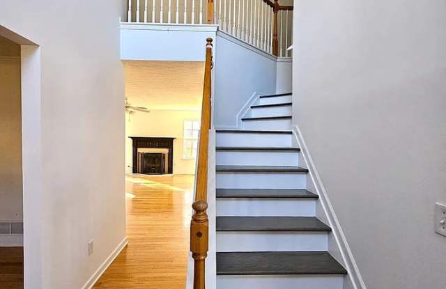 875 Roxfield Court Northeast Gallery 2
