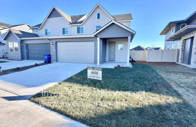 Beautiful less than a year old Luxury home available! - 8269 West Pacific Yew Street, Eagle, ID 83616