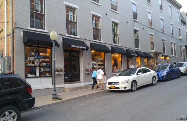 360 Broadway unit: 3W - 360 Broadway, Saratoga Springs, NY 12866