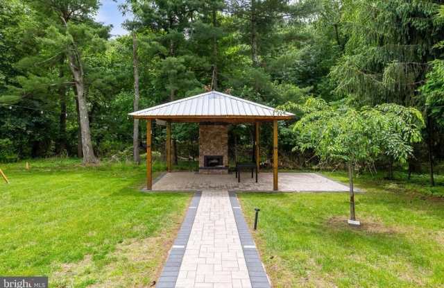 1960 CARDINAL LAKE DRIVE Gallery 4