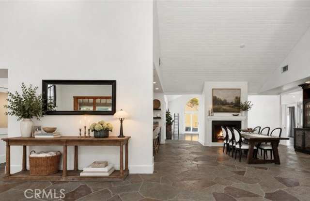 24305 Bridle Trail Road Gallery 3