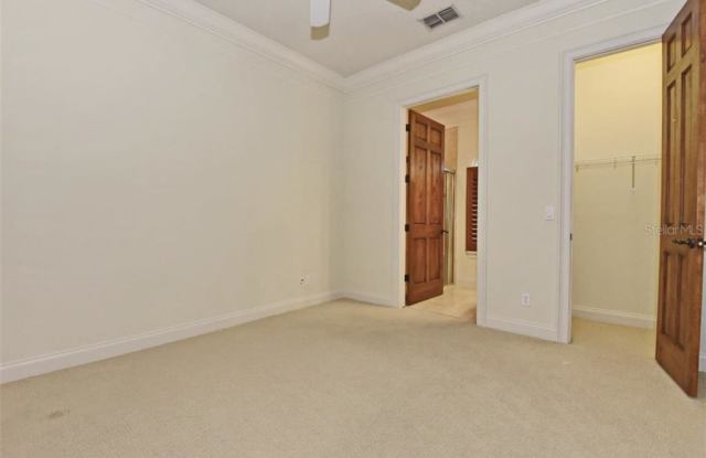 584 MUIRFIELD LOOP Gallery 3