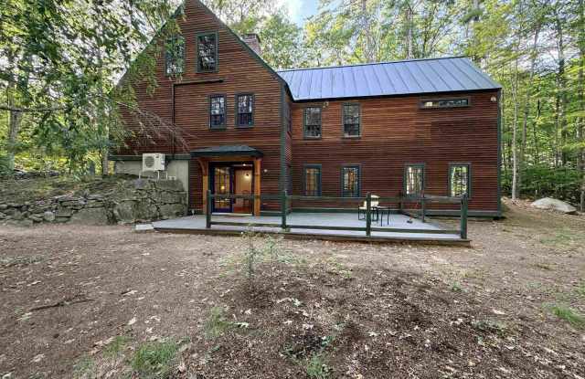 40 Colby Road Gallery 1