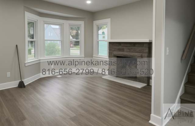 4945 Walrond Avenue photos photos