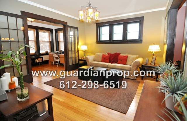 Merriam Park Condo Available Now, Main Floor Corner Unit, Hardwood Floors, Sunroom, Parking, In Unit Laundry - 1725 Hague Avenue, St. Paul, MN 55104