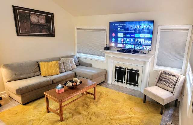 2217 Saunders Drive photos photos