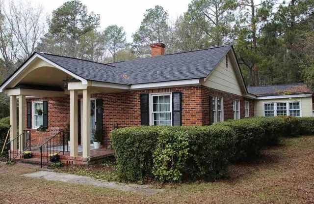 928 West Lydia Highway Gallery 2