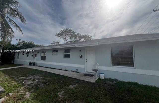 2746 Johnson St photos photos