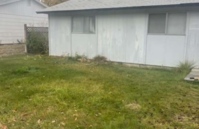 3 bedroom house for rent $1,100.00 per month - 708 Ironwood Street, Omak, WA 98841