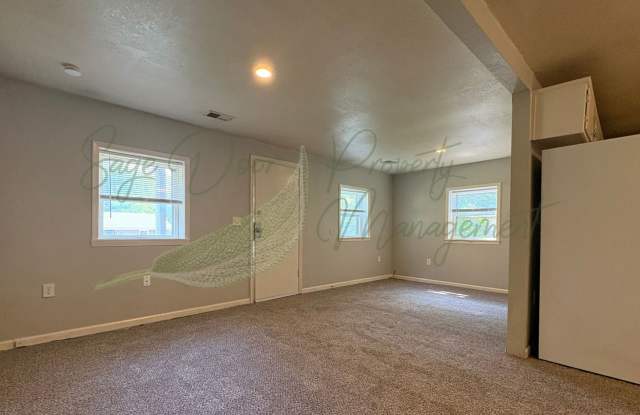 Charming 2 Bedroom Home in Raytown Gallery 4