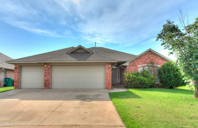 4 bedroom, 2 bath home in Castlebrook Crossing - Mustang Schools photos photos