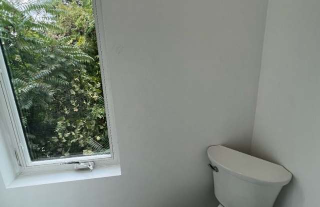 Stunning 3 bedroom, 2 bath Townhouse in Alta Vista Development - 1958 Josephine Street, Pittsburgh, PA 15203