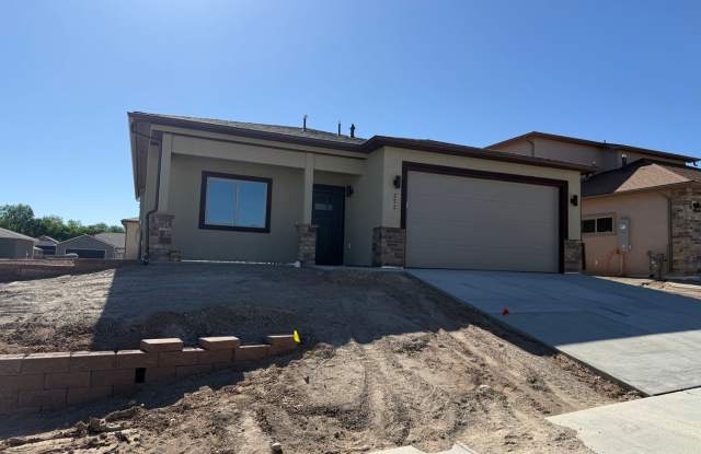 Available Now.  New 3 bed, 2 bath home on Orchard Mesa photos photos