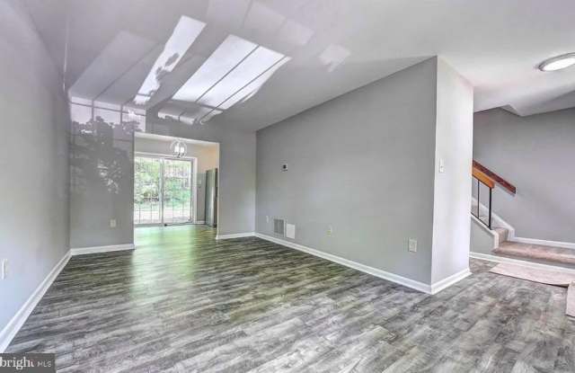 2226 GUNSMITH Square Gallery 3