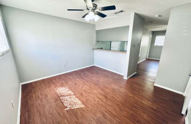 Awesome open Studio Apartments Close to Downtown photos photos