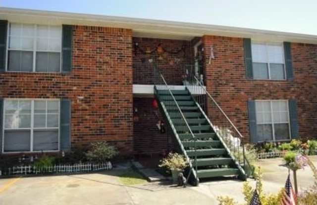 4230 CHATEAU Boulevard photos photos