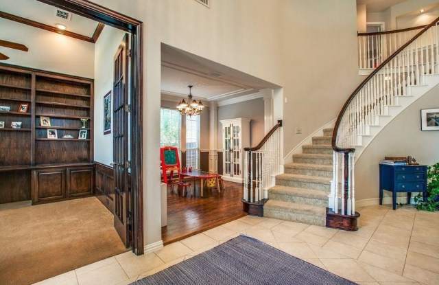 711 GREYMOOR Place Gallery 4