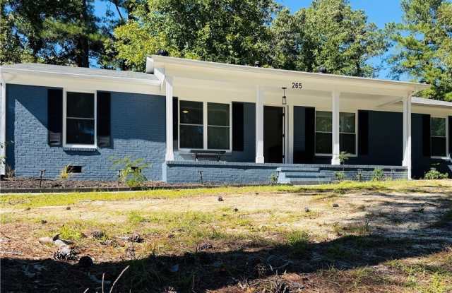 265 Bayfield Loop Gallery 1