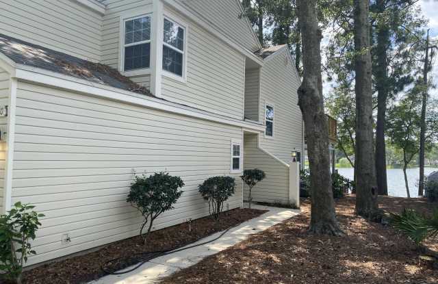 11230 LAKE MANDARIN CIR E Gallery 2