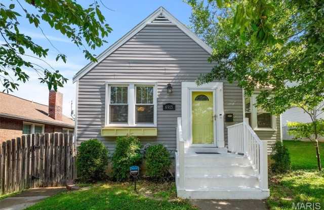 6915 Wise Avenue photos photos