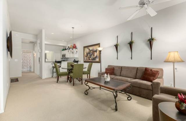 STUNNING Furnished OASIS 2 bed/2 bath Condo in McCormick Ranch Gallery 3