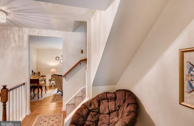 10738 BRIDLEREIN TERRACE Gallery 4