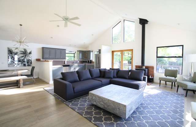 6564 Sonoma Mountain Road Gallery 3